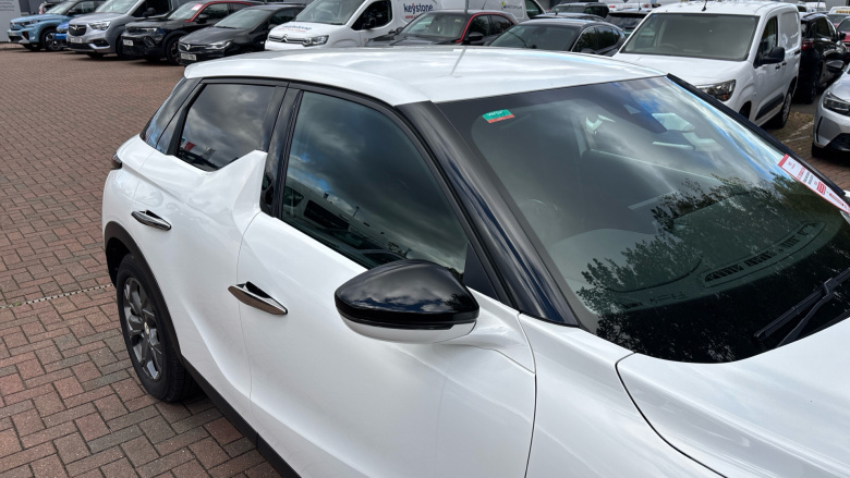 DS 3 Crossback 100kW E-TENSE Bastille 50kWh 5dr Auto Electric 